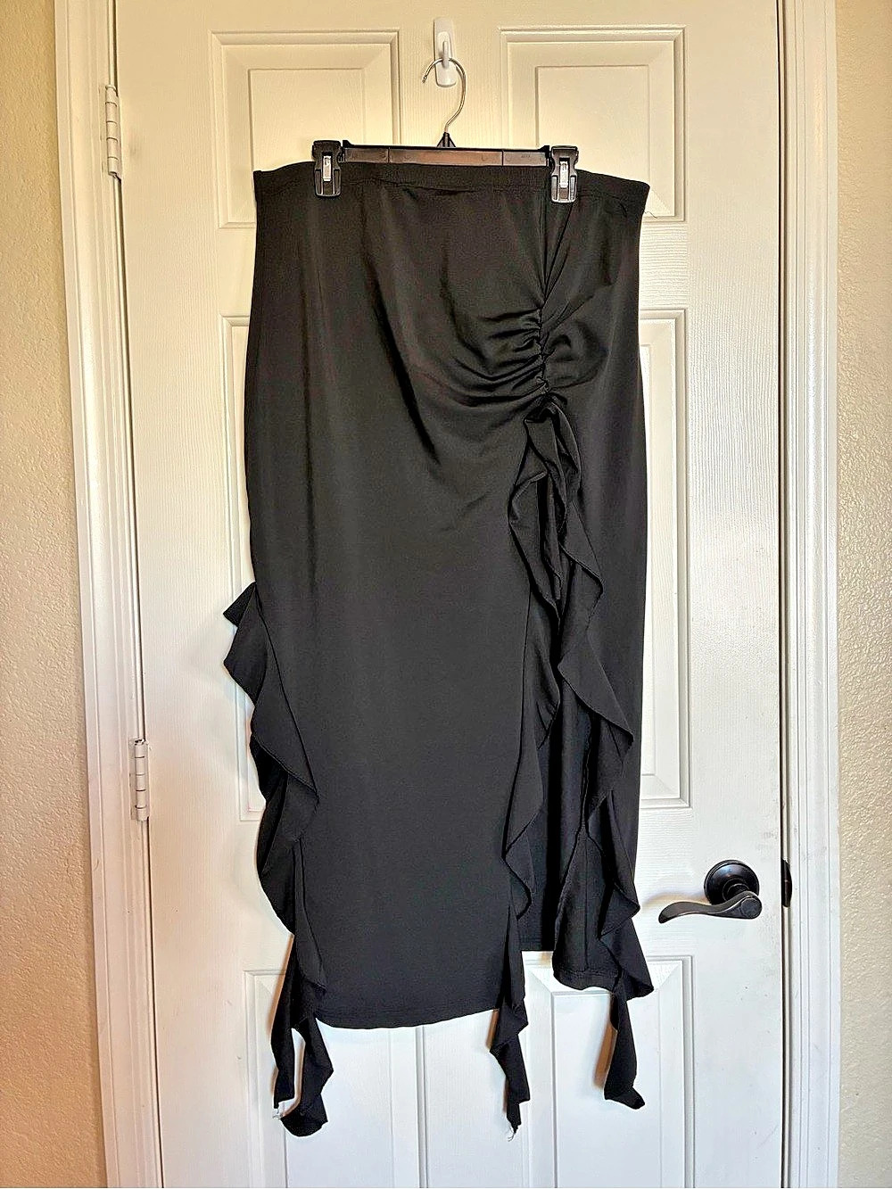 Black Ruffle Midi High Slit Skirt Size 3XL Like New